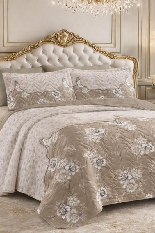 Triyaa Retro Luxe Reversible Quilted Bedsheet