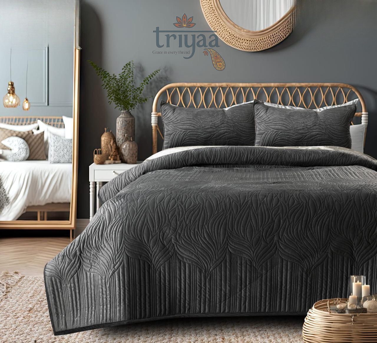 Triyaa Luxe Warm Bed Cover